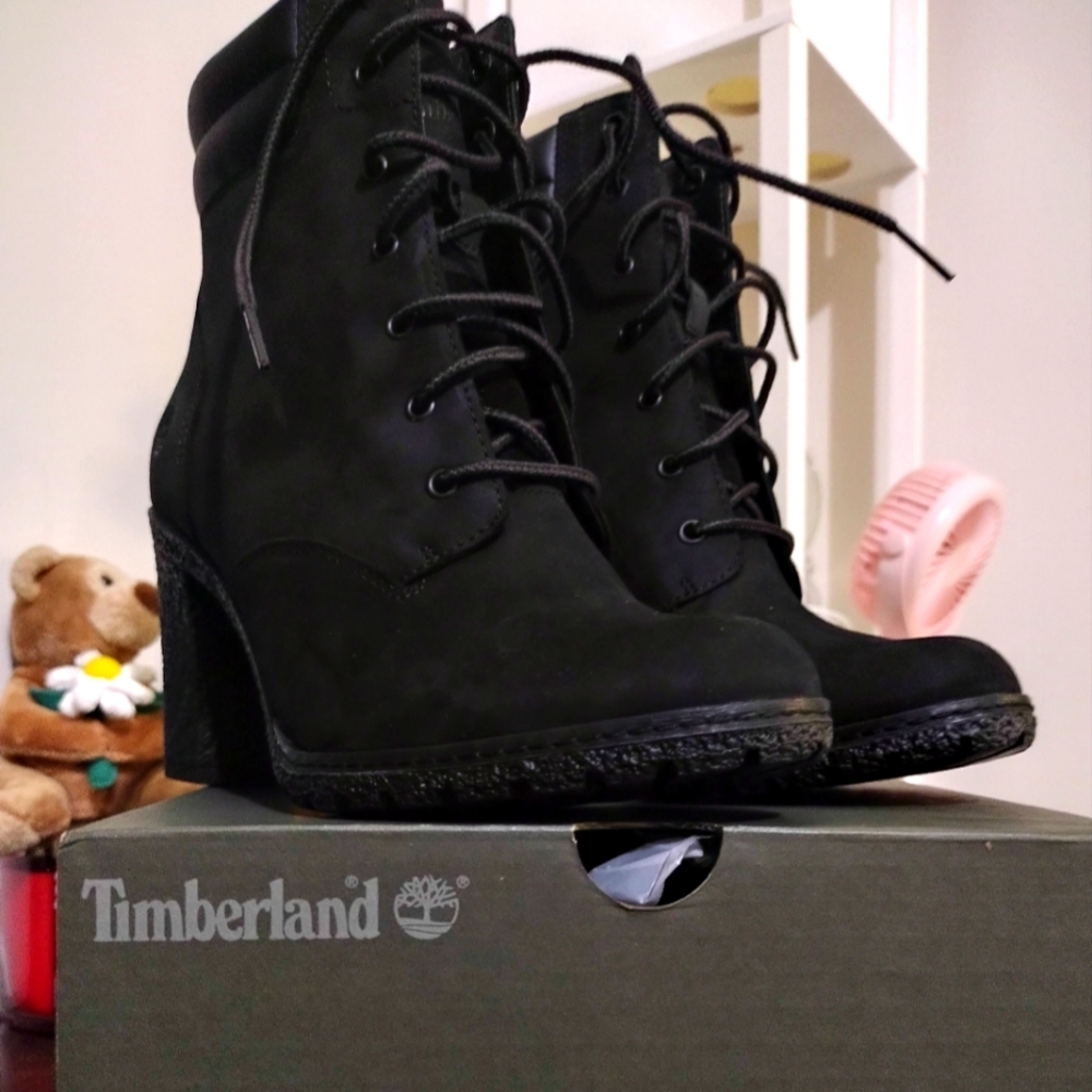 Women's black timberland boots